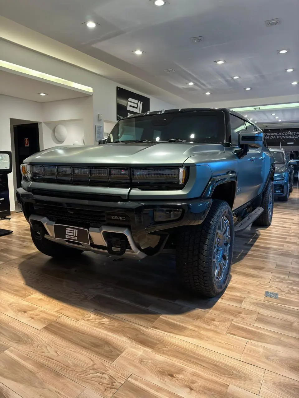 Hummer EV blindado